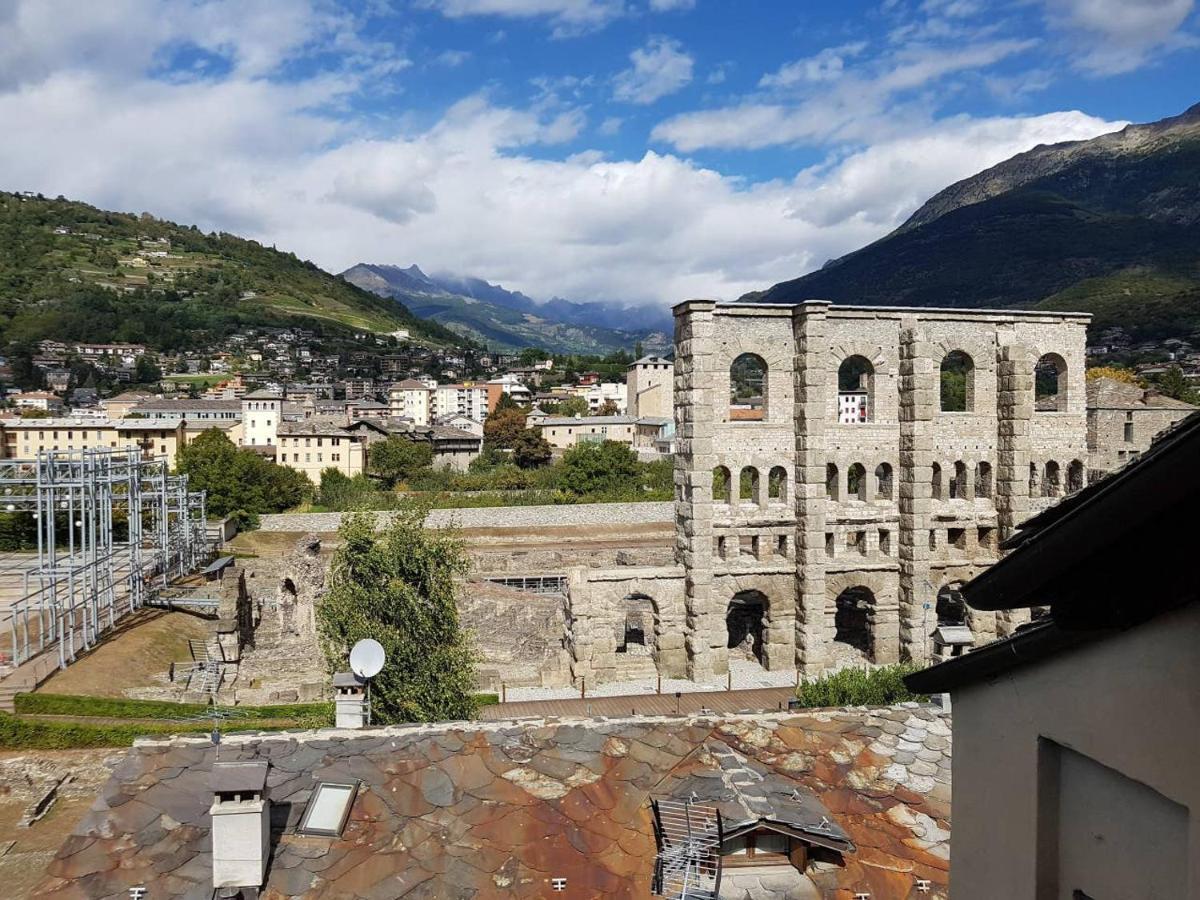 Aosta Con Vista - Appartamento In Centro Exteriör bild